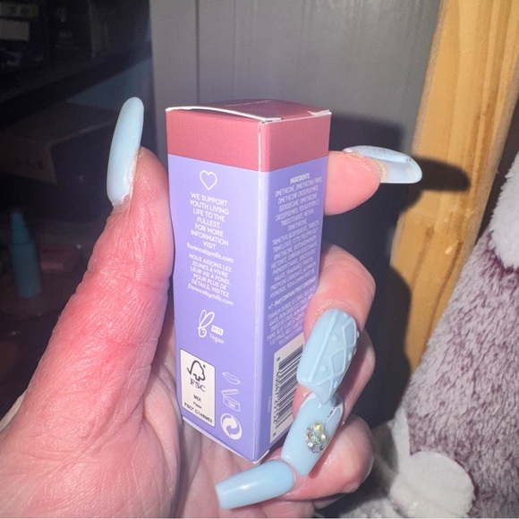 Be a vip velvet liquid lipstick - Picture 3 of 4